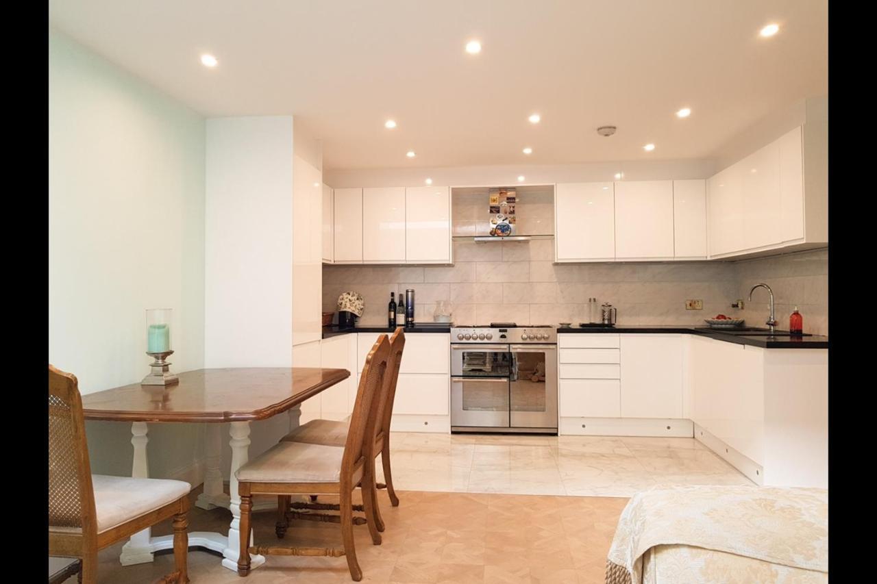 Spacious Refurbished Flat With A Garden Near Tube, Train, Thames And The City Center Londres Exterior foto